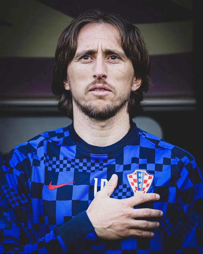 米体介绍国米潜在新援姆拉契奇：心智成熟，后场组织进攻稳健